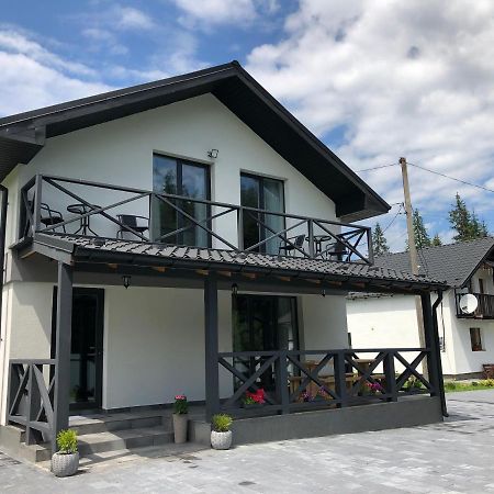 Hostal U Anastasii I Sofii Bilya Richki Mykulychyn Exterior foto